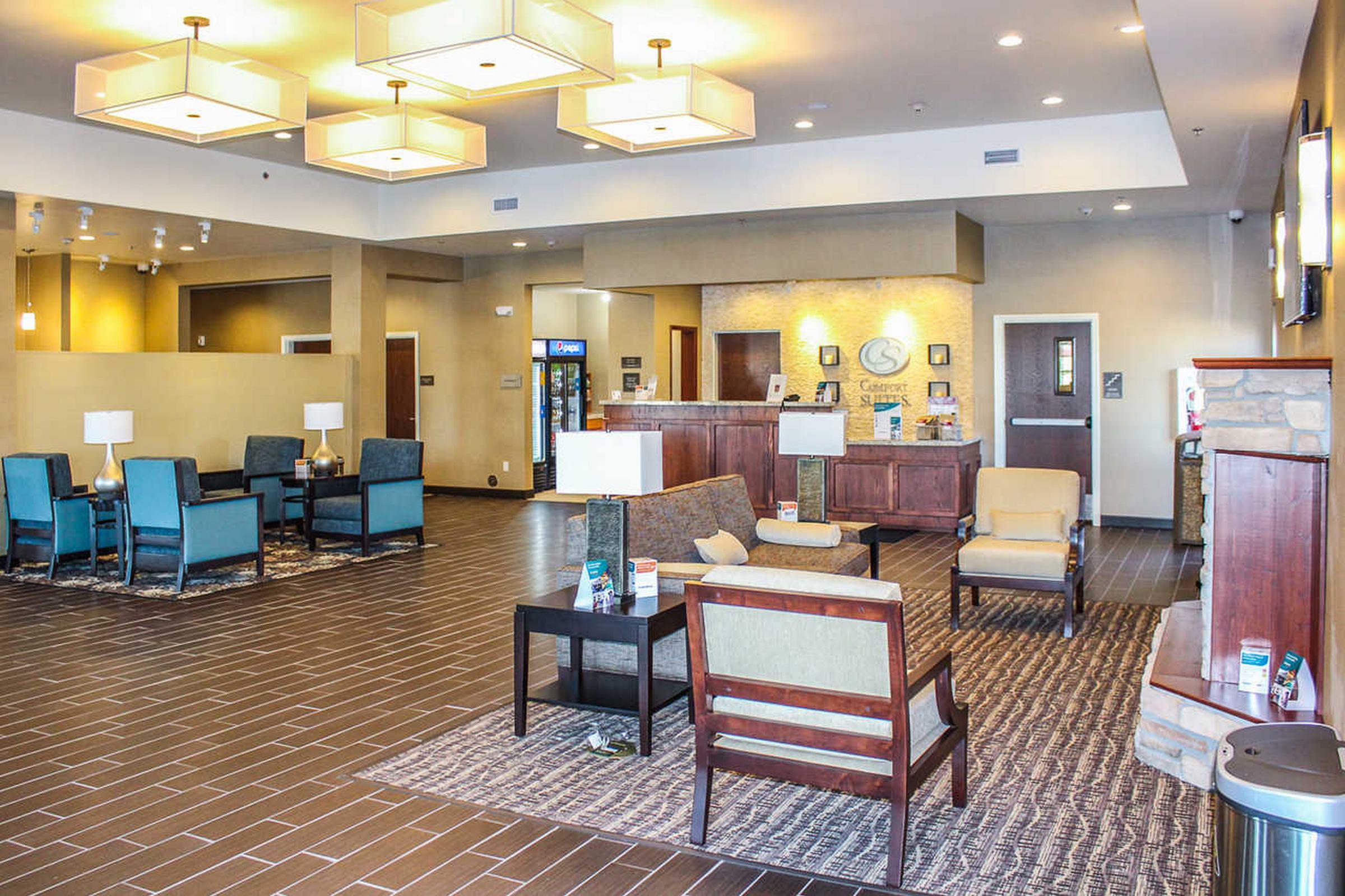 Comfort Suites University Brookings Buitenkant foto