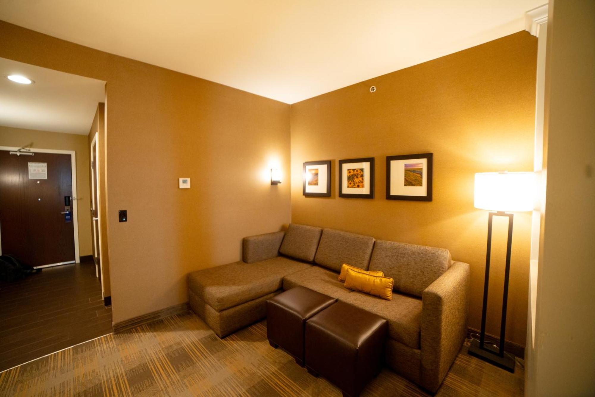 Comfort Suites University Brookings Buitenkant foto