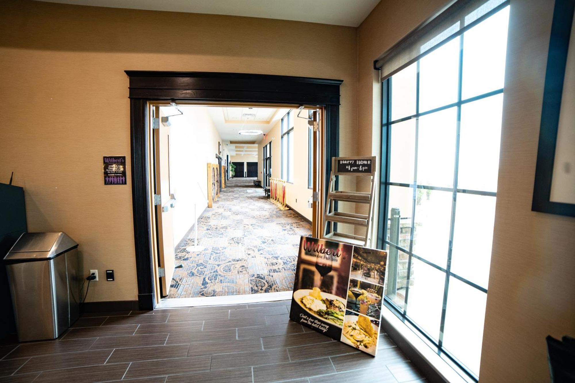 Comfort Suites University Brookings Buitenkant foto