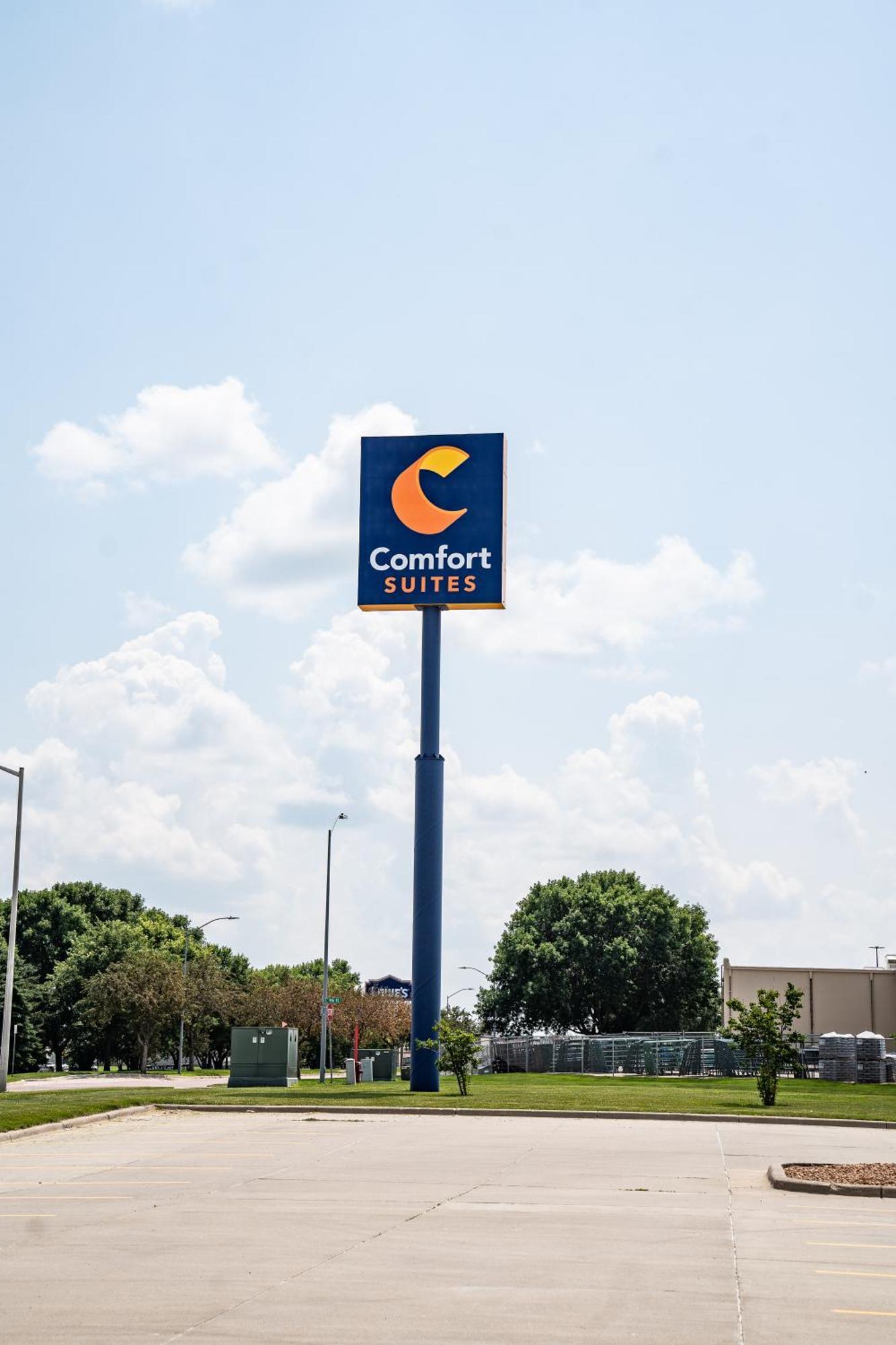Comfort Suites University Brookings Buitenkant foto