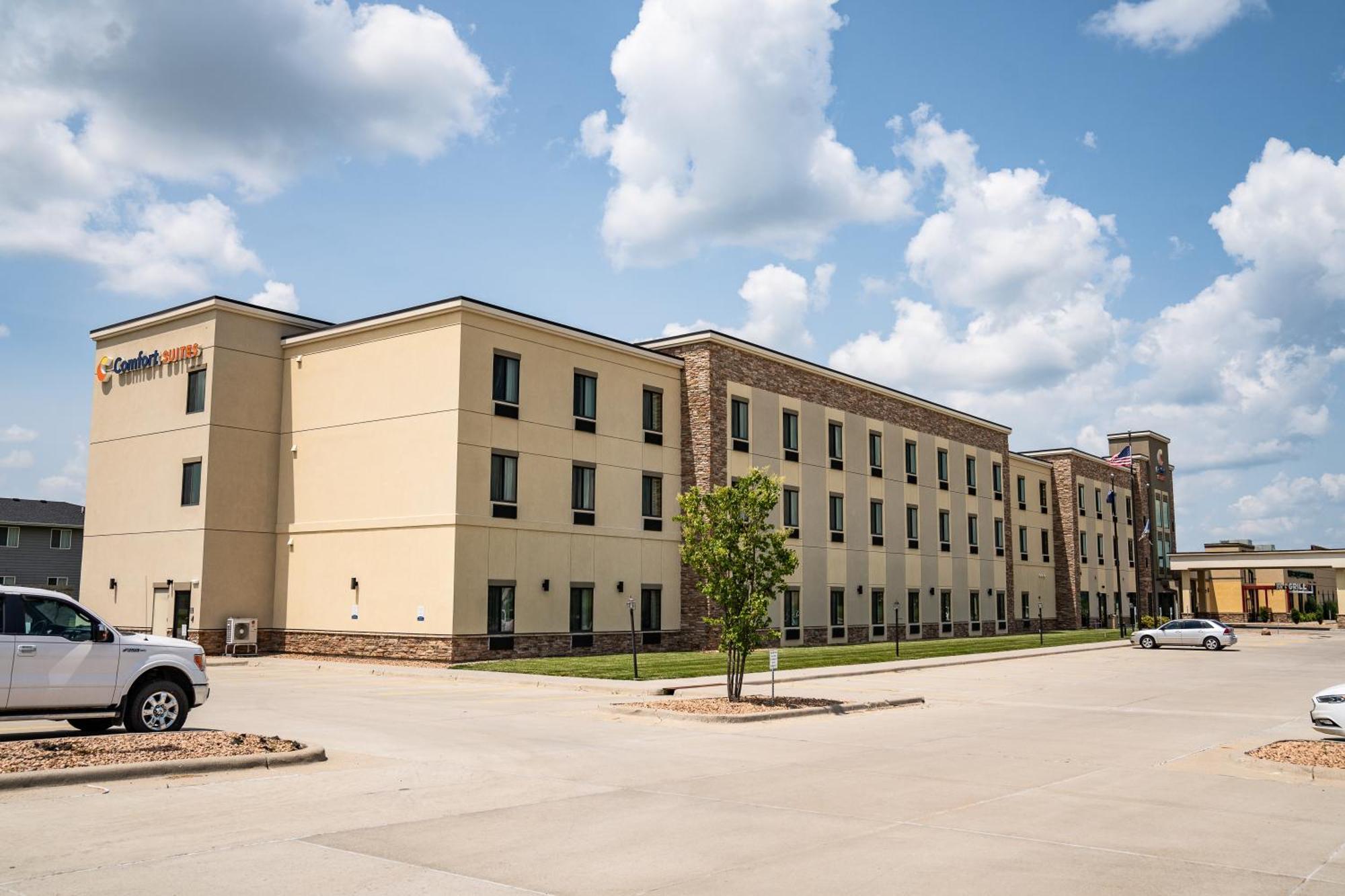 Comfort Suites University Brookings Buitenkant foto